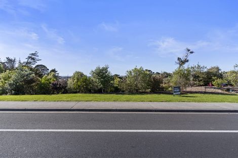 Photo of property in 1119b Whangaparaoa Road, Tindalls Beach, Whangaparaoa, 0930