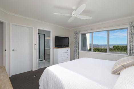 Photo of property in 2 Crown Terrace, Britannia Heights, Nelson, 7010