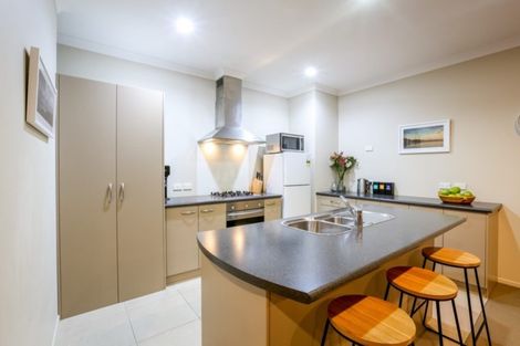 Photo of property in 250b Courtenay Street, Strandon, New Plymouth, 4312