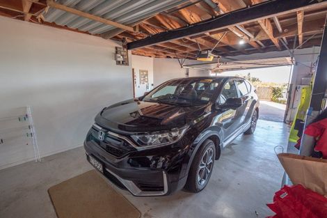 Photo of property in 21 Cable Bay Block Road, Cable Bay, 0420