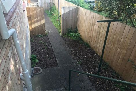 Photo of property in 2/188 Captain Springs Road, Onehunga, Auckland, 1061