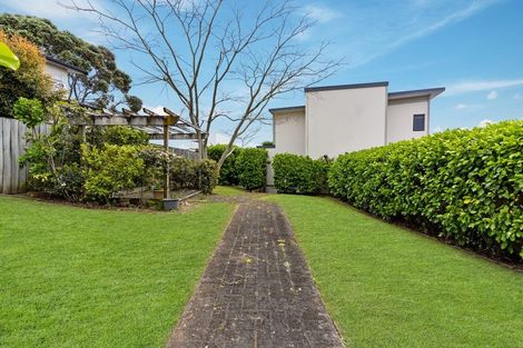 Photo of property in 4/79 Schnapper Rock Road, Schnapper Rock, Auckland, 0632