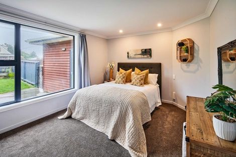 Photo of property in 15 Tirowhanga Road, Paremata, Porirua, 5024