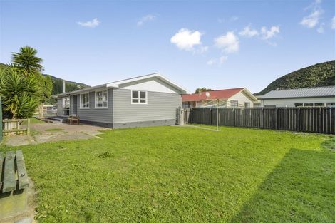 Photo of property in 59 Parenga Street, Wainuiomata, Lower Hutt, 5014