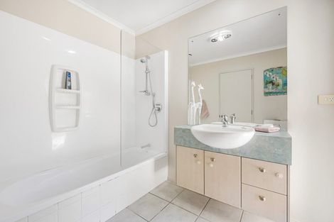 Photo of property in 49 Espalier Drive, Henderson, Auckland, 0612