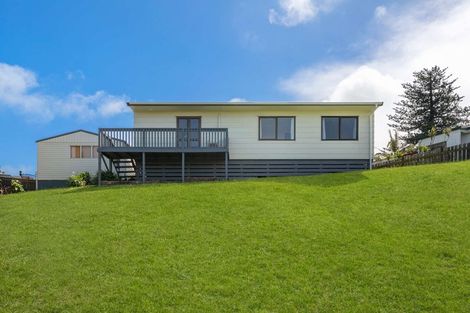 Photo of property in 11 Constable Road, Waiuku, 2123