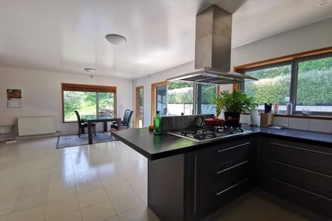 Photo of property in 41 Dress Circle, Newlands, Wellington, 6037