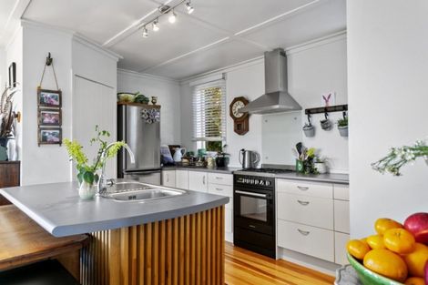 Photo of property in 19 Waitahanui Avenue, Taupo, 3330