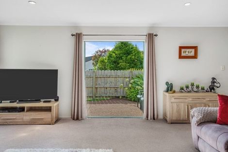 Photo of property in 3 Princess Maria Place, Massey, Auckland, 0614