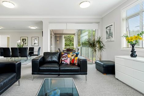 Photo of property in 30 Eaves Bush Parade, Orewa, 0931