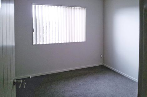 Photo of property in 540 Glenfield Road, Glenfield, Auckland, 0629