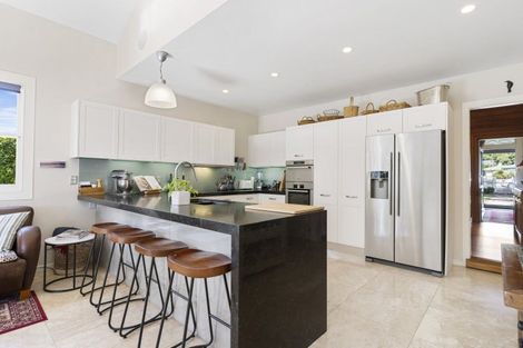 Photo of property in 8 Wallace Road, Mangere Bridge, Auckland, 2022