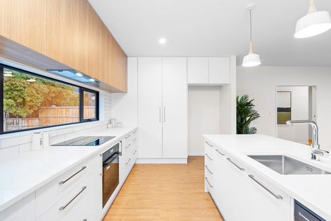 Photo of property in 16 Soleares Avenue, Mount Pleasant, Christchurch, 8081