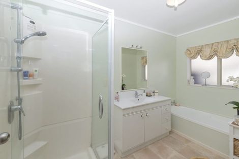 Photo of property in 29 Milan Drive, Glen Eden, Auckland, 0602