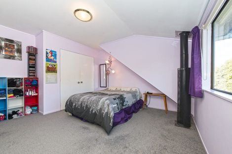 Photo of property in 92 Manhattan Heights, Glendene, Auckland, 0602