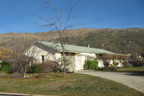 Photo of property in 4 Mill End, Wanaka, 9305