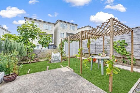 Photo of property in 28 Fernly Rise, Flat Bush, Auckland, 2019