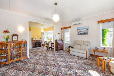 Photo of property in Sunnycroft, 5 France Road, Longlands, Hastings, 4120