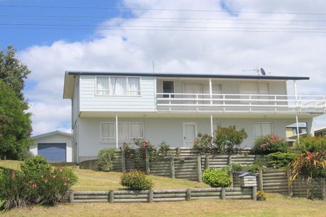 Photo of property in 202 Seaforth Road, Waihi Beach, 3611