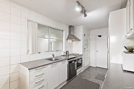 Photo of property in 26 Caringbah Drive, Papatoetoe, Auckland, 2025