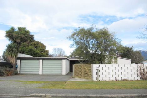 Photo of property in 6 Quill Street, Te Anau, 9600