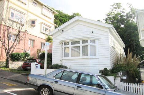 Photo of property in 28 Newman Terrace, Thorndon, Wellington, 6011