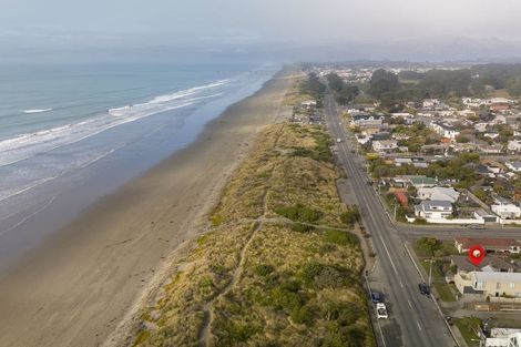 Photo of property in 54 Marine Parade, North New Brighton, Christchurch, 8083