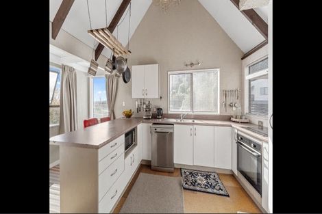 Photo of property in 10 Mamaku Street, Paraparaumu, 5032