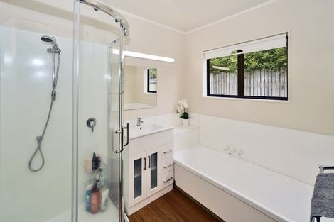 Photo of property in 19 Randell Place, Te Puke, 3119