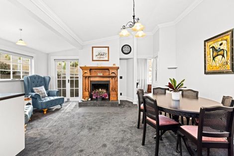 Photo of property in 32 Milton Road, Bluff Hill, Napier, 4110