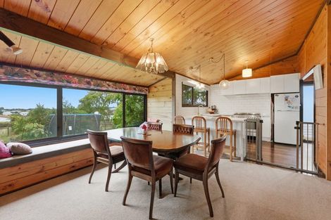 Photo of property in 10a Virginia Place, Whalers Gate, New Plymouth, 4310