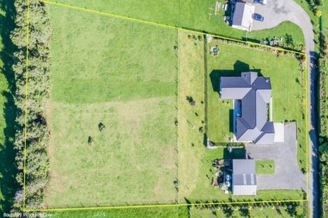 Photo of property in 398a Tararua Road, Levin, 5571