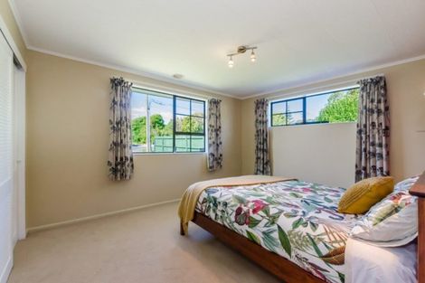 Photo of property in 34 Greenaway Road, Waikanae, 5036