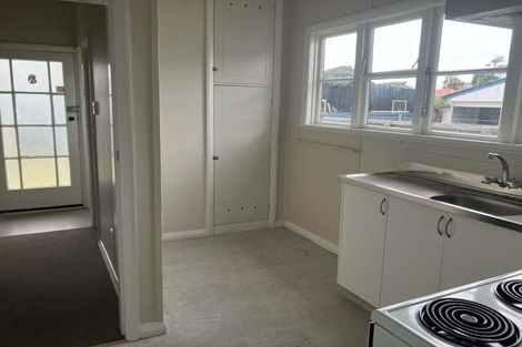 Photo of property in 12 Hardy Street, New Brighton, Christchurch, 8061