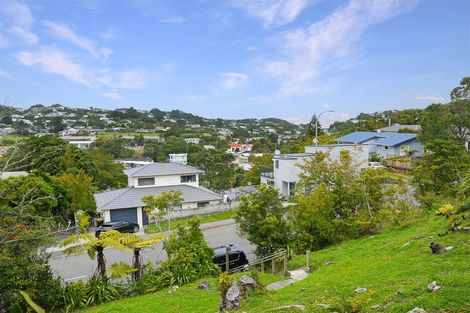 Photo of property in 34 Stewart Drive, Newlands, Wellington, 6037