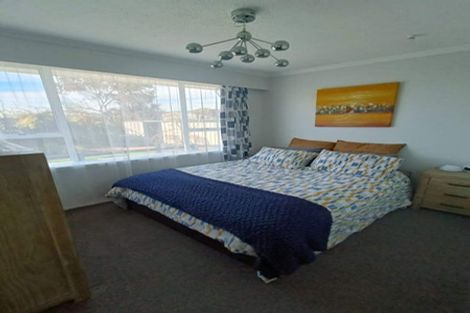 Photo of property in 8 Roberta Drive, Somerfield, Christchurch, 8024