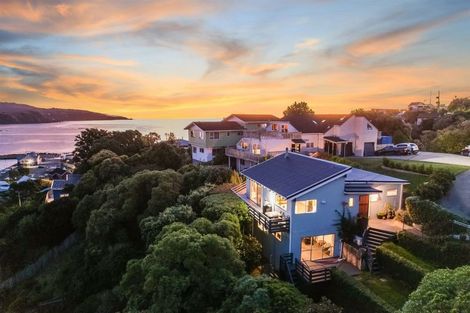 Photo of property in 22 Gordon Road, Plimmerton, Porirua, 5026