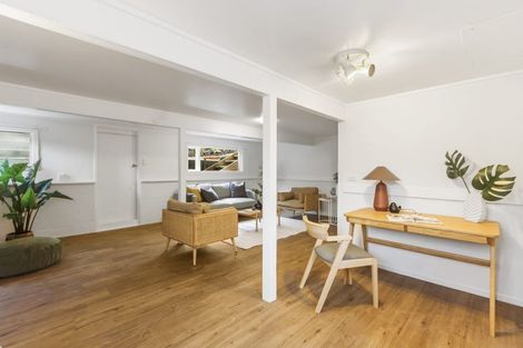 Photo of property in 1/49 Fairclough Road, Beach Haven, Auckland, 0626