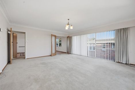 Photo of property in 16 Highlight Parade, Te Atatu South, Auckland, 0610