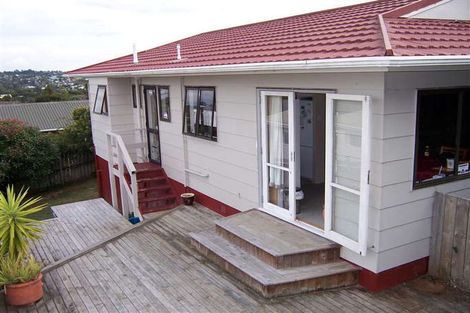 Photo of property in 2/12 Witheford Drive, Bayview, Auckland, 0629