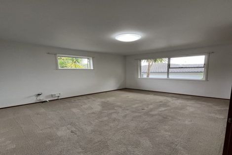 Photo of property in 32 Powrie Street, Glenfield, Auckland, 0629