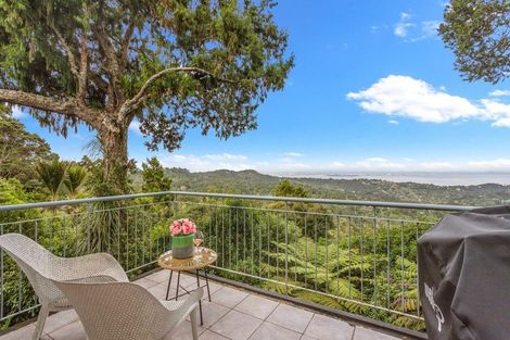 Photo of property in 276 Shaw Road, Titirangi, Auckland, 0604
