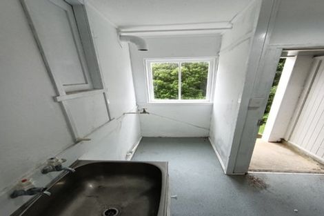 Photo of property in 54 Apuka Street, Brooklyn, Wellington, 6021