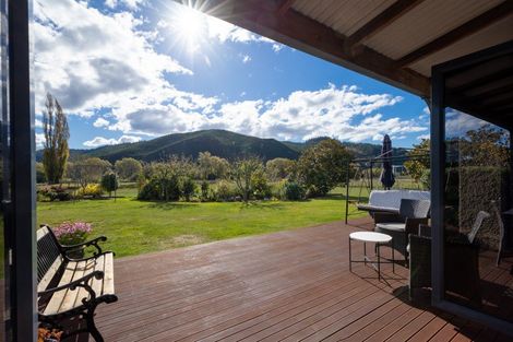 Photo of property in 19 Whiting Drive, Wakefield, 7025