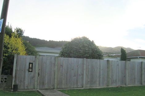 Photo of property in 37 Beauchamp Street, Tawa, Wellington, 5028