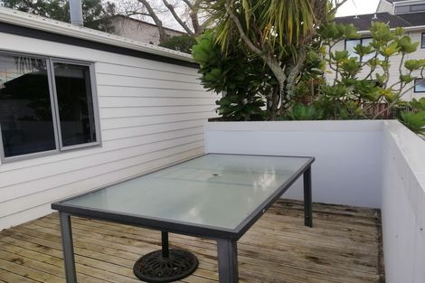 Photo of property in 2/33 Wolsley Avenue, Milford, Auckland, 0620