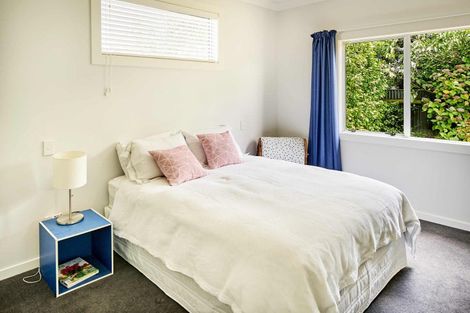 Photo of property in 10 York Street, Moera, Lower Hutt, 5010