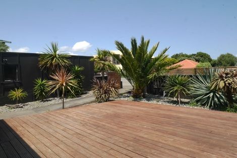 Photo of property in 1 Toru Road, Paraparaumu Beach, Paraparaumu, 5032