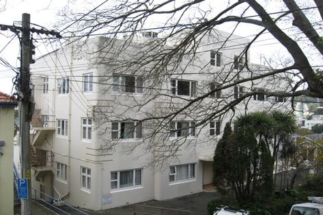 Photo of property in Elms Court Flats, 8/367 The Terrace, Te Aro, Wellington, 6011