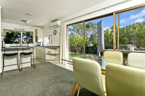 Photo of property in 2/31 Park Hill Road, Birkenhead, Auckland, 0626